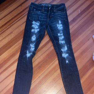 Dark wash American Eagle ripped jeans